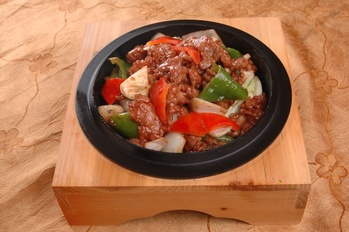 热菜石锅黑椒炒牛柳(312891)