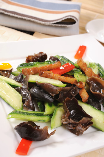 丝瓜木耳炒五香肉(647373)