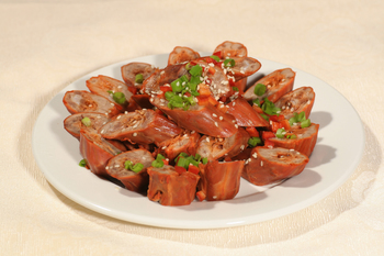 回味鸭脖(600471)