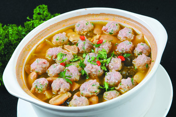 酸菜蚕豆肉丸钵(512215)